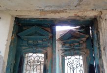 Kinda Blue - Exploring the Roots of Rebetiko