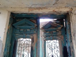 Kinda Blue - Exploring the Roots of Rebetiko