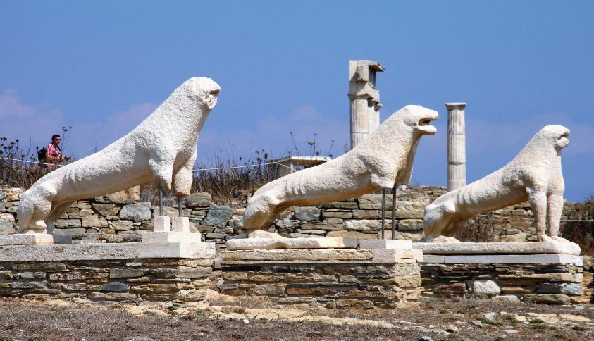 Best things to do in Mykonos - The Naxion Terrace of the Lions, one of the most famous sights of Delos
