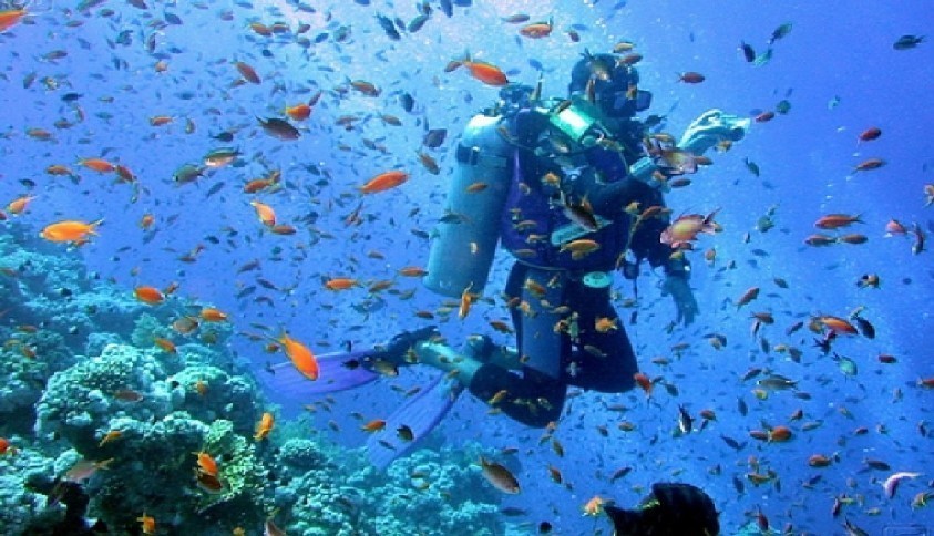 Family Holiday in Greece - Scuba Diving