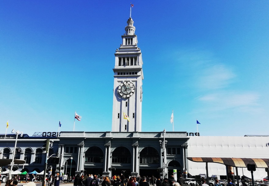 San Francisco's historic Ferry Building houses food stalls with the best and mist interesting California specialties - 5 days in San Francisco