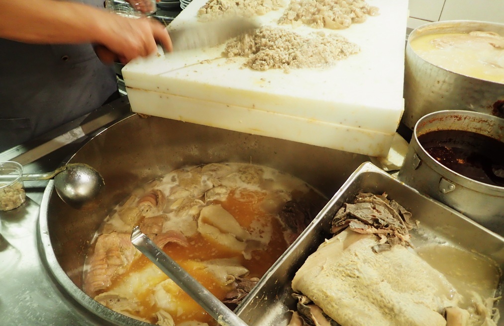 An after-hours bowl of Patsas is one of the top 10 locals' favorite activities