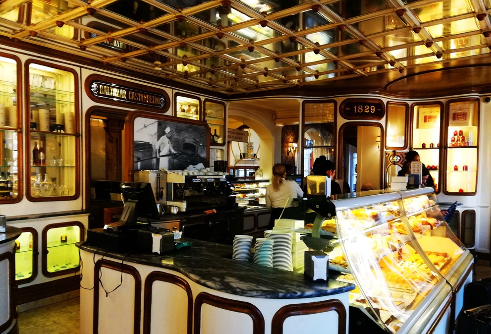 Confeiteria Nacioanl - Making Pastéis de Nata in Lisbon