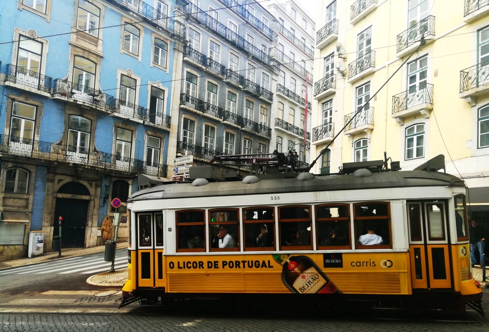 Three Days in Lisbon - the classic "Remodelado" trams