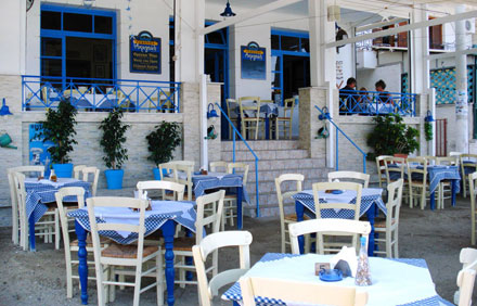 A Summer Afternoon at Akrogiali, one of the best restaurants in Tolo