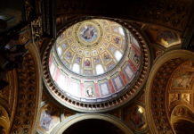 Budapest in Winter - The gilded interior of St. Stephen's Basilica